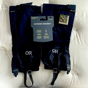 Brand New Outdoor research Cascadia II Gortex Gators